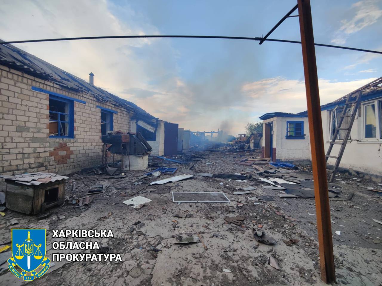 Russia launches airstrike on Kharkiv region: Residential buildings damaged, people injured